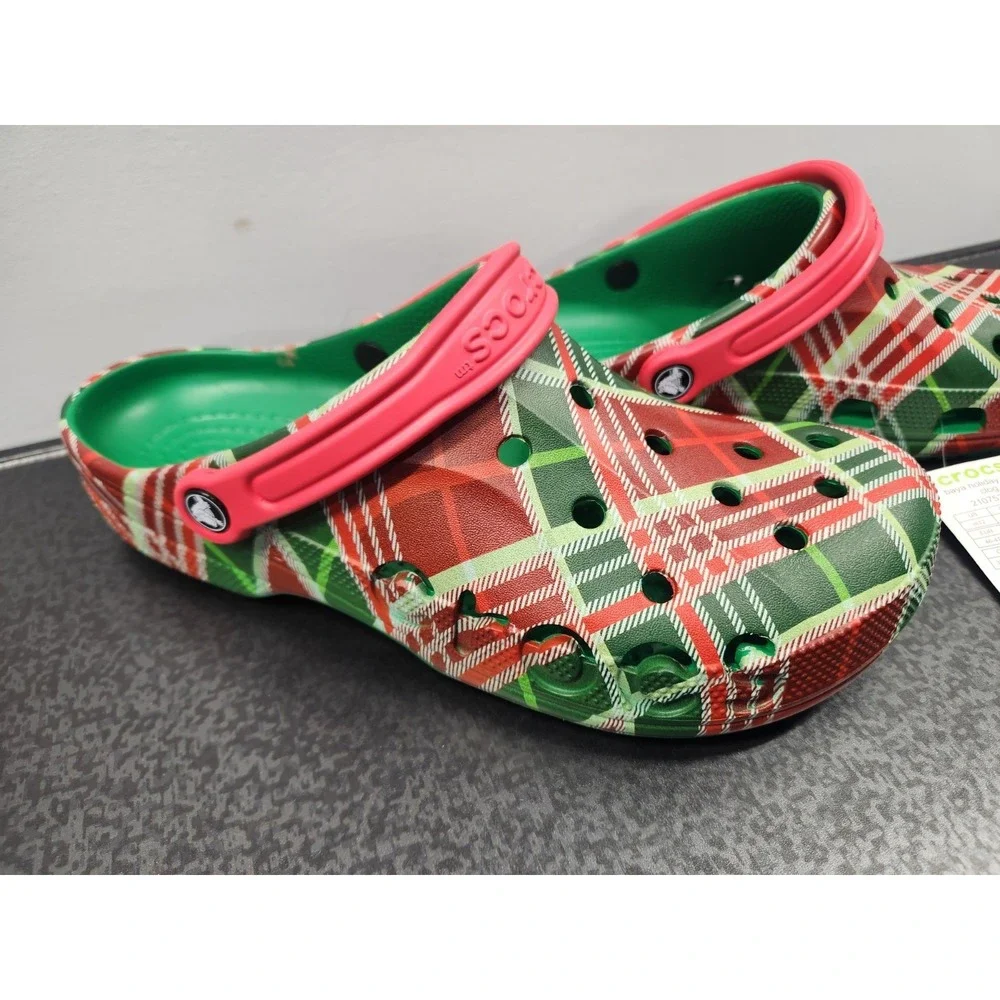 Crocs Baya Holiday Plaid Comfort Clogs Men's‎ 12 Women's 14 Sandals Slides ~ NEW